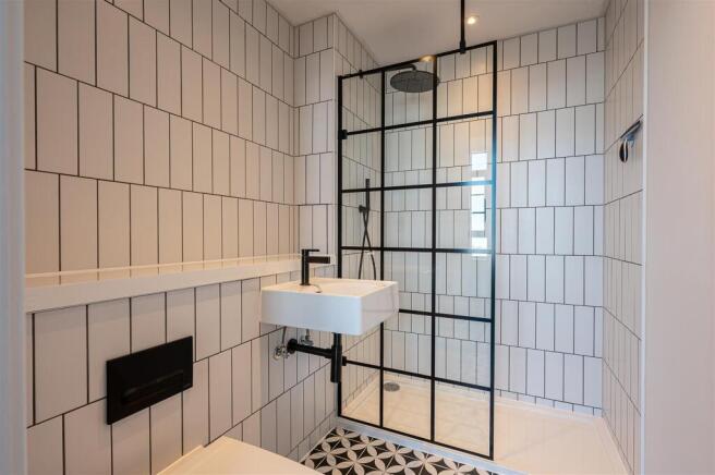 2 bed Apartment for sale Image 7