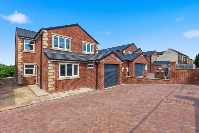 4 bed Detached for sale Image 12