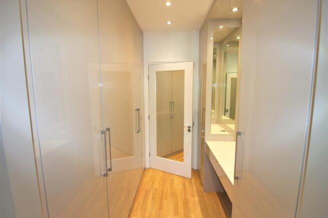 2 bed Flat for sale Image 10