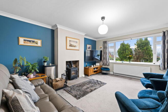 3 bed Semi-Detached Bungalow for sale Image 10