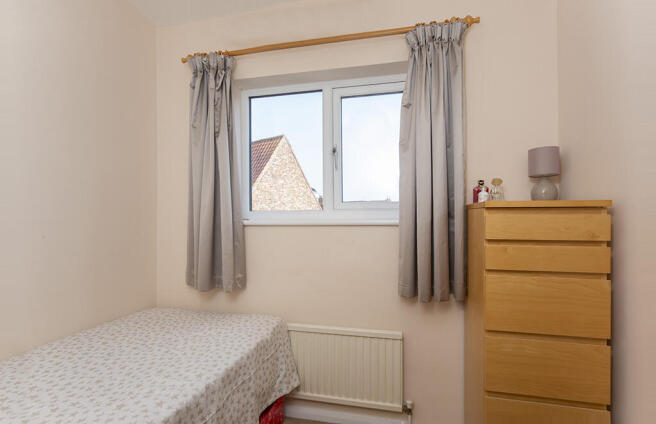 3 bed House to rent Image 10
