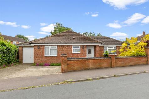 Common Road, Stotfold, SG5 4DB