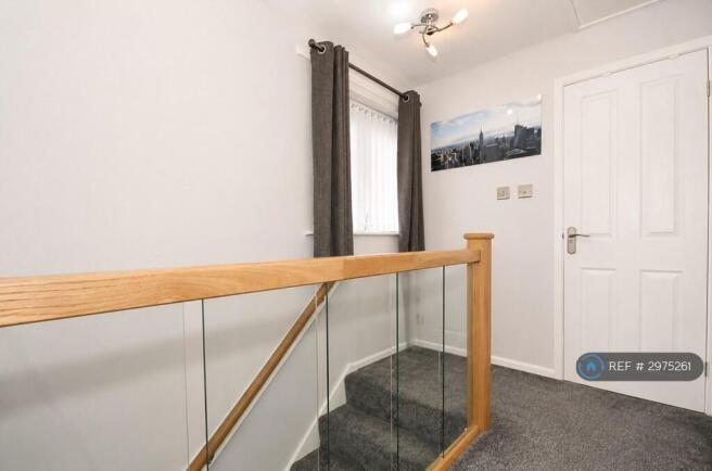3 bed Semi-Detached to rent Image 5