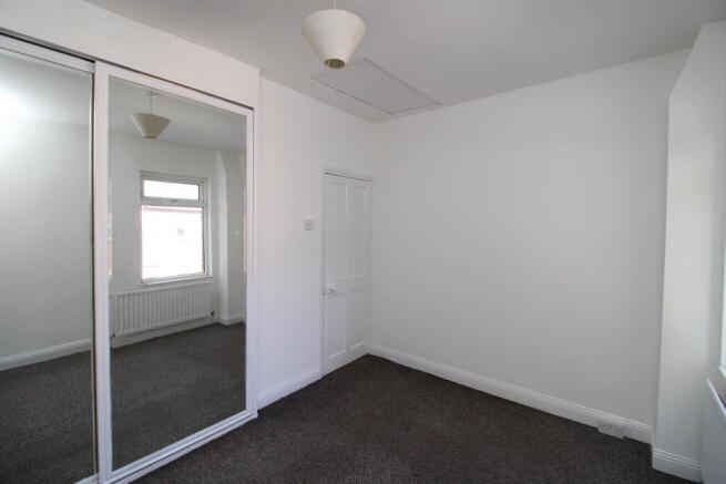 2 bed Terraced to rent Image 10