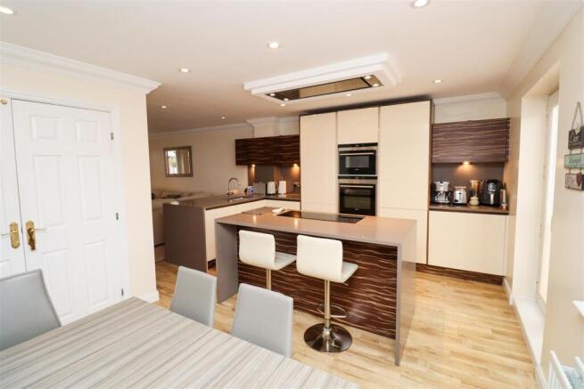 Kitchen/Breakfast/Family Room