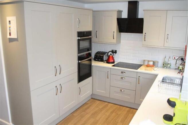 Superb Dining/Living kitchen