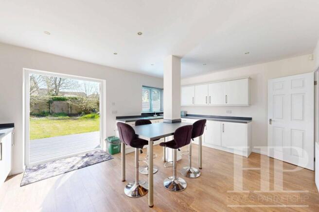 KITCHEN / BREAKFAST ROOM