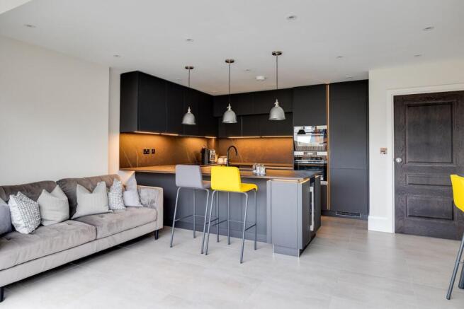 2, Beaufort Court, Lache Lane, CH4 photo 4