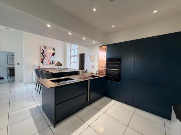 Spacious stunning Kitchen