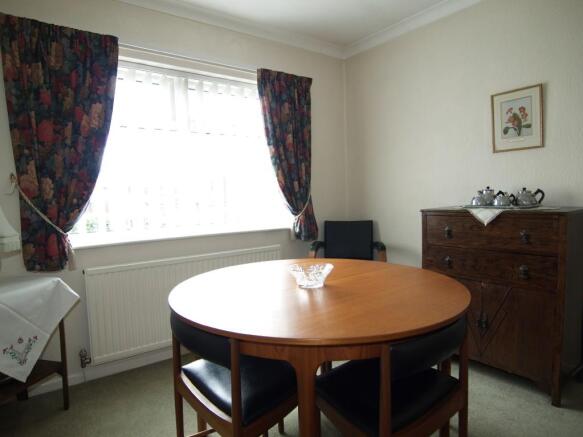 DINING ROOM/BEDROOM