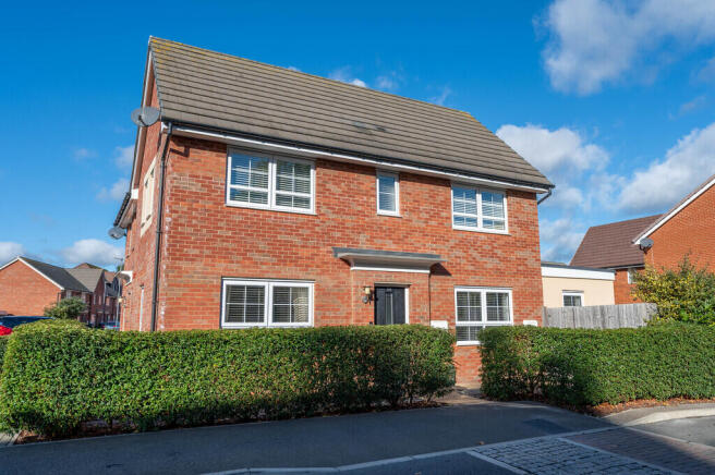 3-bed semi-detached on Walton Hall Drive, Felixstowe, £315,000
