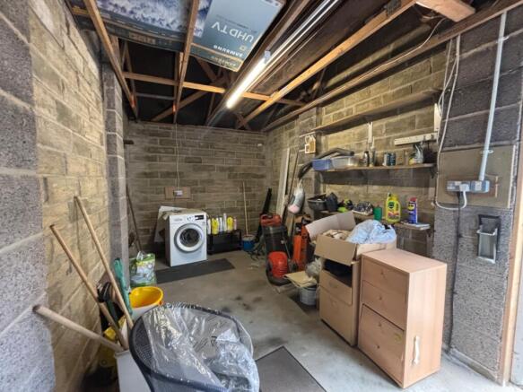 2 bed Semi-Detached for sale Image 8
