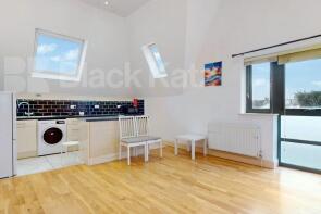 116a, Myddleton Road, Wood Green, London N22 8NQ
