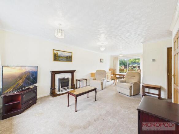 Living Room / Diner