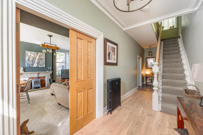 6 bed Semi-Detached for sale Image 4