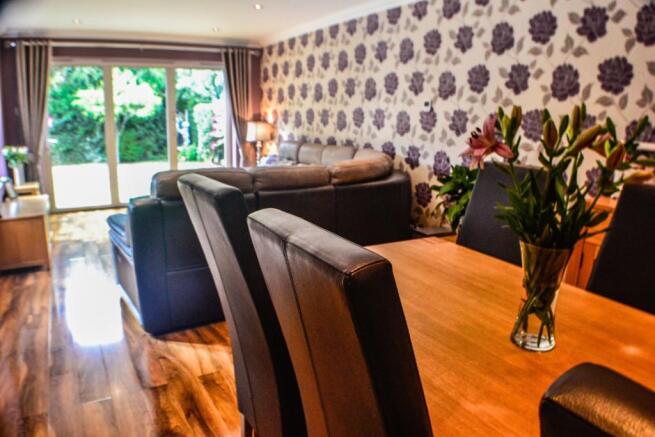 Lounge/Dining Room
