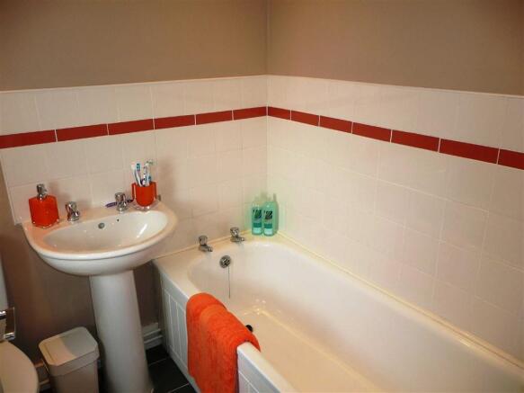 Photo 10