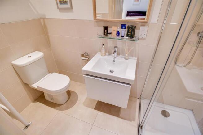 2 bed Penthouse for sale Image 9