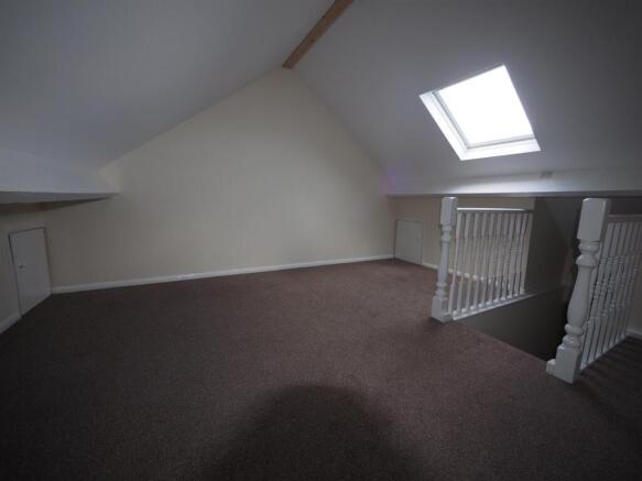 3 bed Terraced to rent Image 10