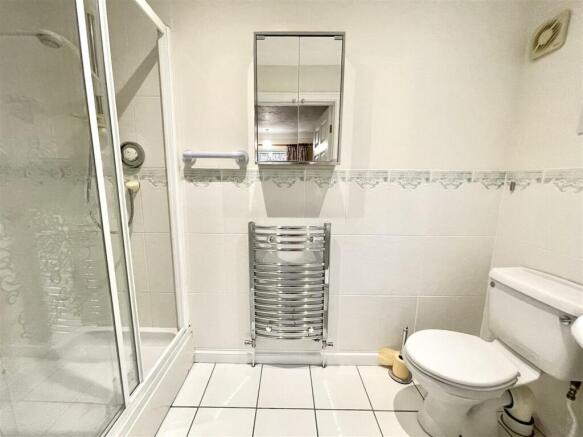 EN-SUITE :