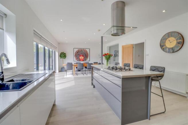 133 LONDON ROAD INSIDE-28.jpg