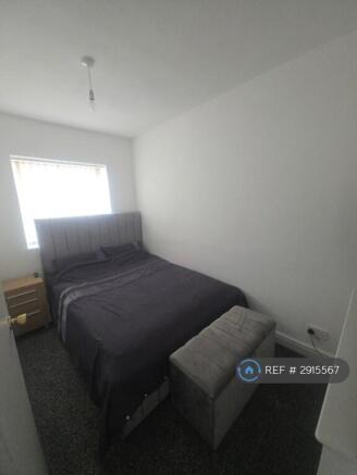 3 bed Terraced to rent Image 5