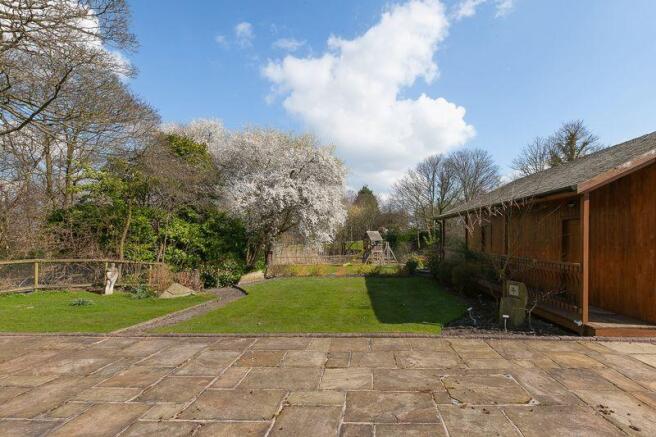 rear gardens 
