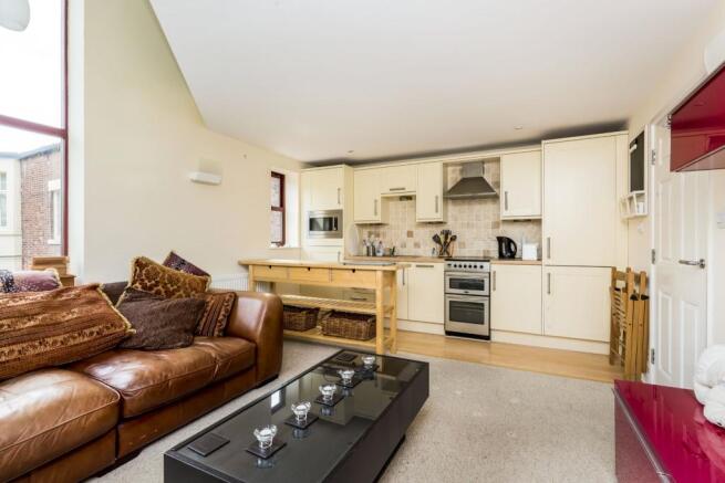 Open Plan Lounge/Kit
