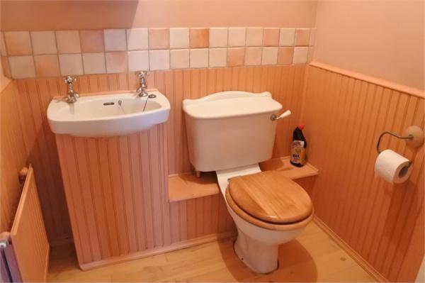 Cloakroom 
