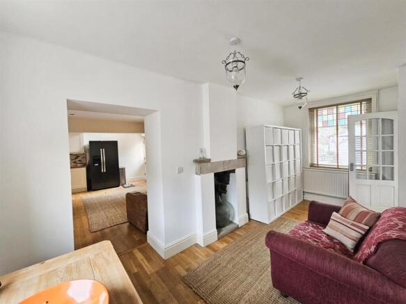 4 bed Detached for sale Image 7