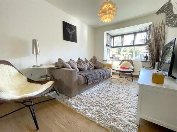 OPEN PLAN LIVING/DINING KITCHEN