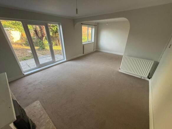 3 bed Semi-Detached for sale Image 4