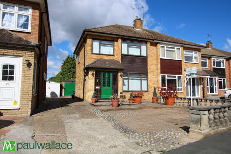 Ashdown Crescent, Cheshunt