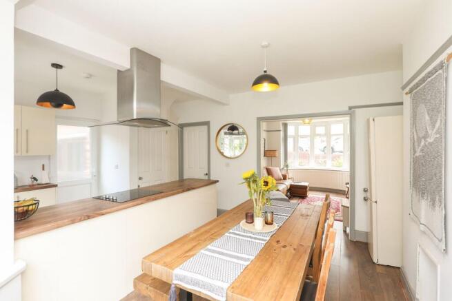 3 bed Semi-Detached for sale Image 9