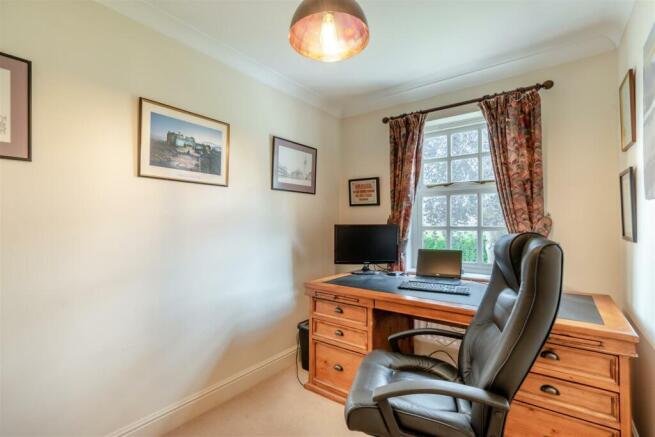 8559106-interior19.jpg