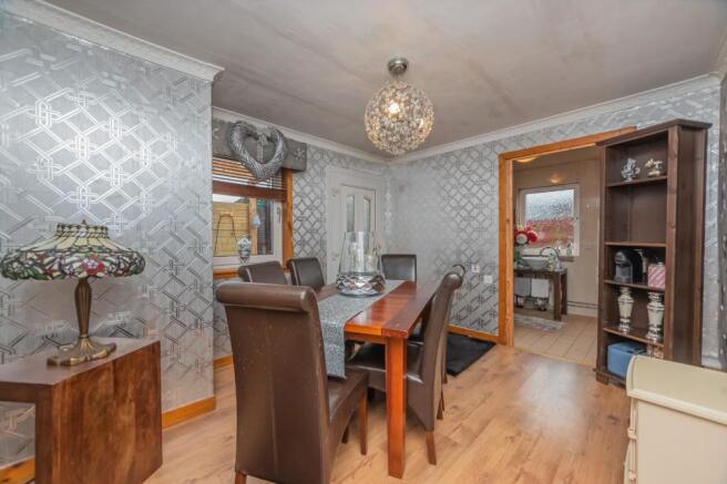14. Dining Room (2).jpg
