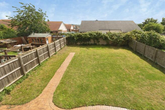 3 bed Semi-Detached for sale Image 12