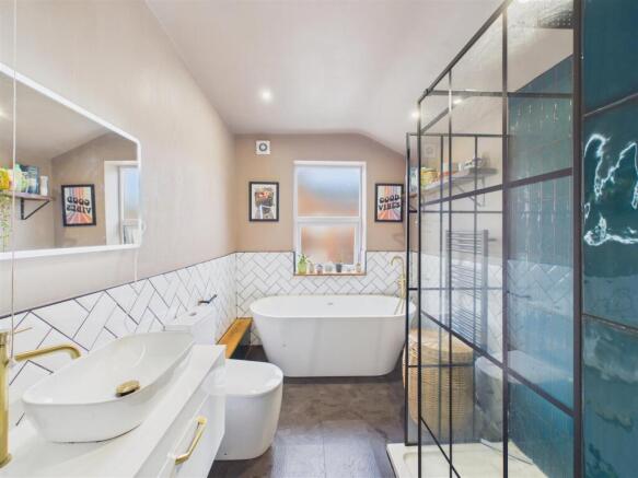 4 bed Terraced for sale Image 12