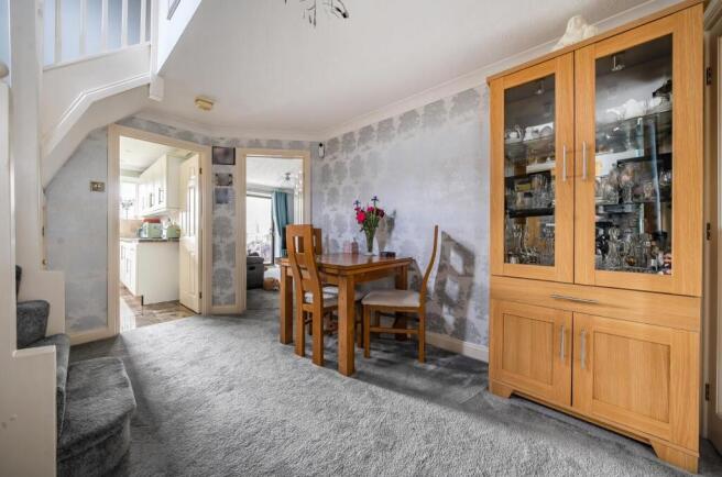 8 Peartree Close
