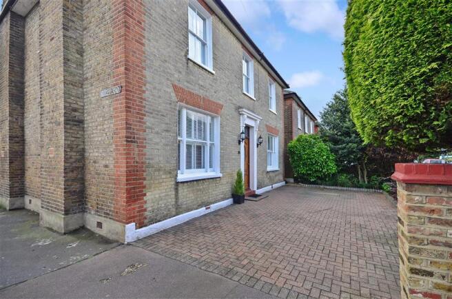 Driveway/Parking