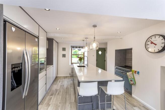 3 bed Detached for sale Image 9