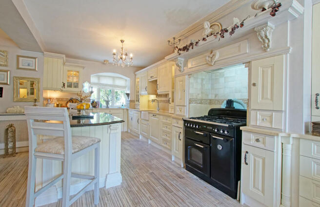 Kitchen/Dining/Fa...