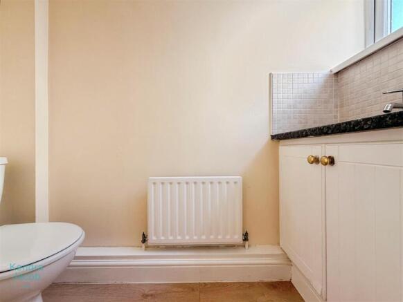 3 bed Semi-Detached for sale Image 9