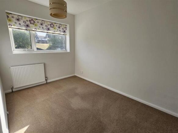 2 bed Town House to rent Image 7