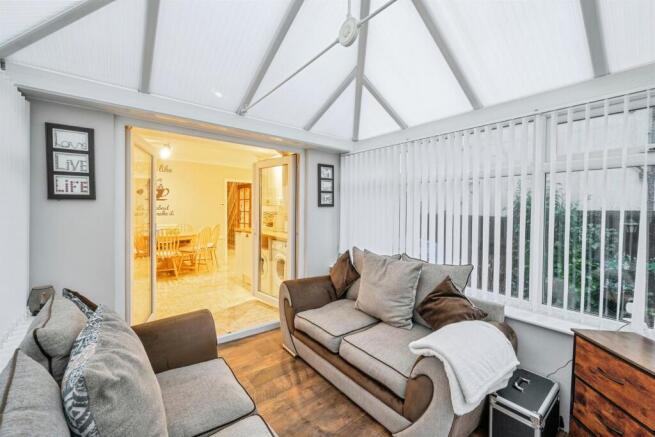 2 bed Semi-Detached for sale Image 6