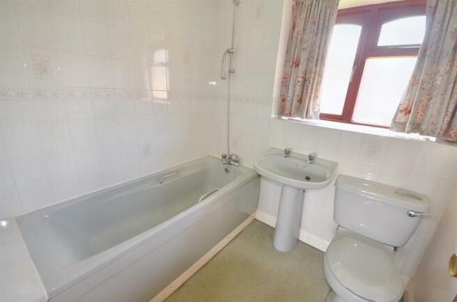 En-Suite Bathroom