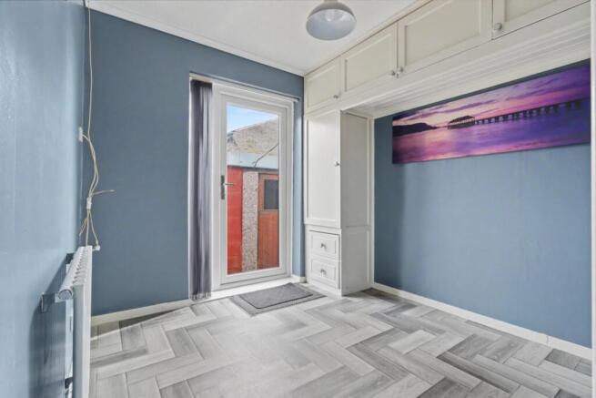 2 bed Semi-Detached Bungalow for sale Image 8