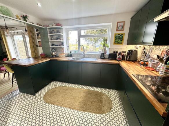 KITCHEN AREA