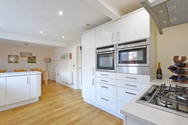 Open plan dini...