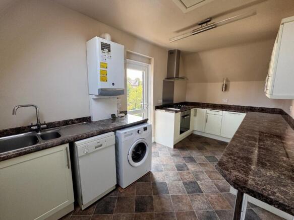 2 bed Apartment for sale Image 3